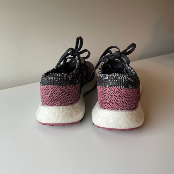 Adidas women’s PureBoost size US 6 (fit like a 7) - Picture 9 of 9